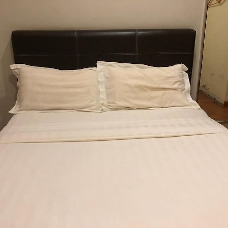 Super Oyo 90668 Joy Inn Miri Bagian luar foto