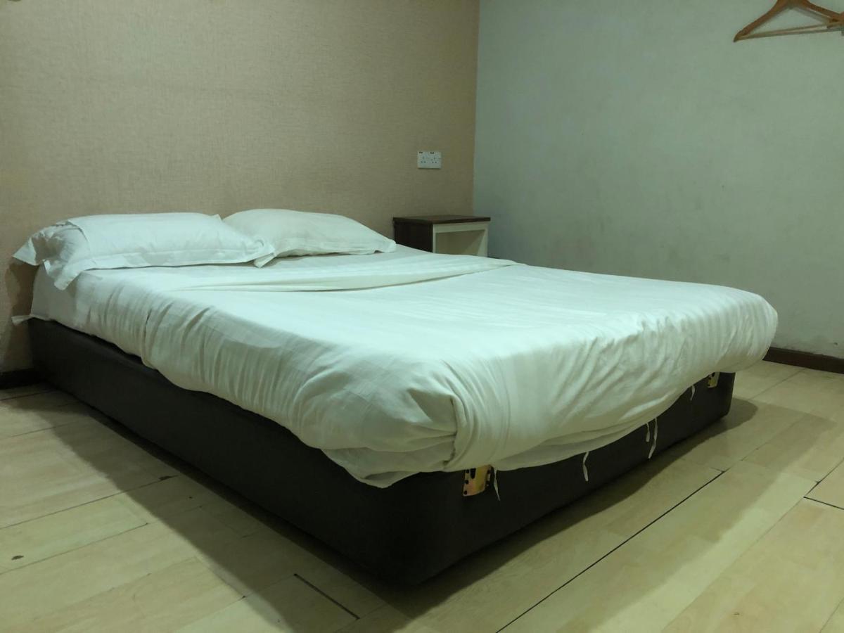 Super Oyo 90668 Joy Inn Miri Bagian luar foto