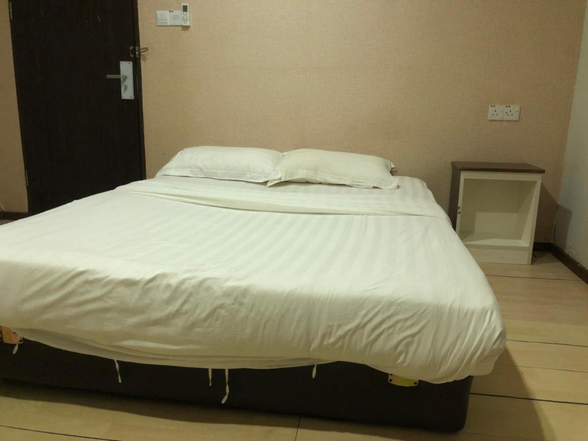 Super Oyo 90668 Joy Inn Miri Bagian luar foto