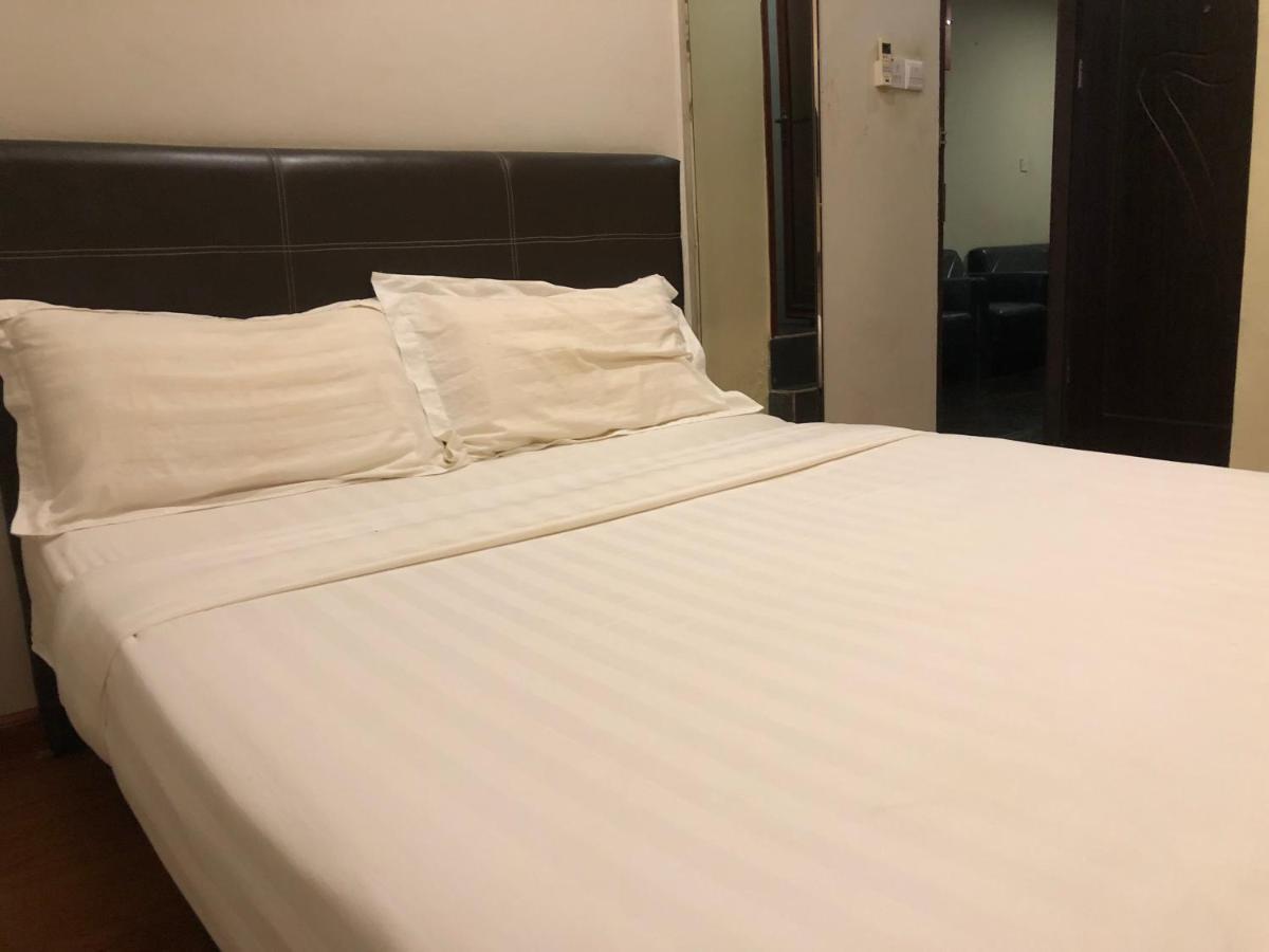 Super Oyo 90668 Joy Inn Miri Bagian luar foto