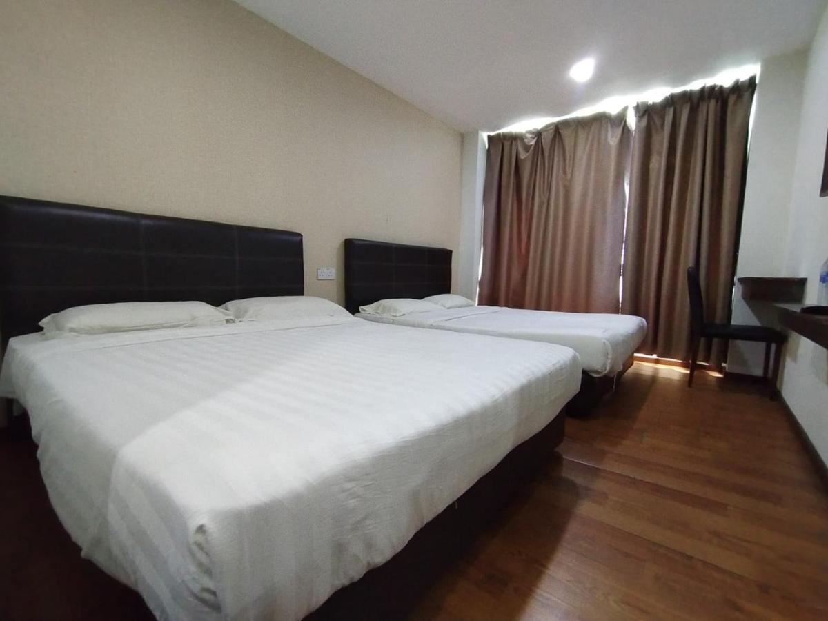 Super Oyo 90668 Joy Inn Miri Bagian luar foto